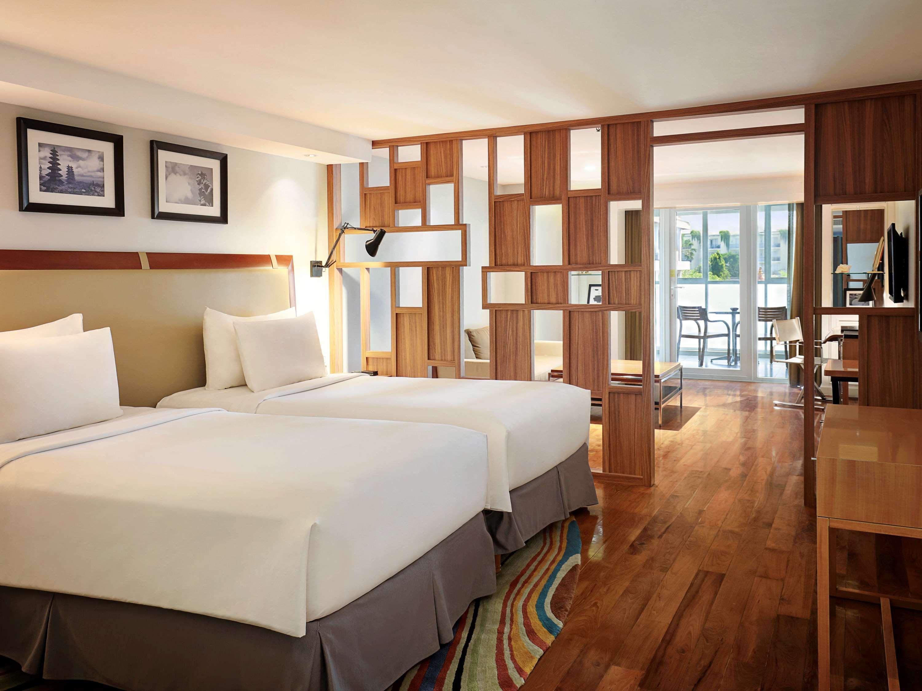The Kuta Beach Heritage Hotel - Managed By Accor Exterior foto Deluxe Room