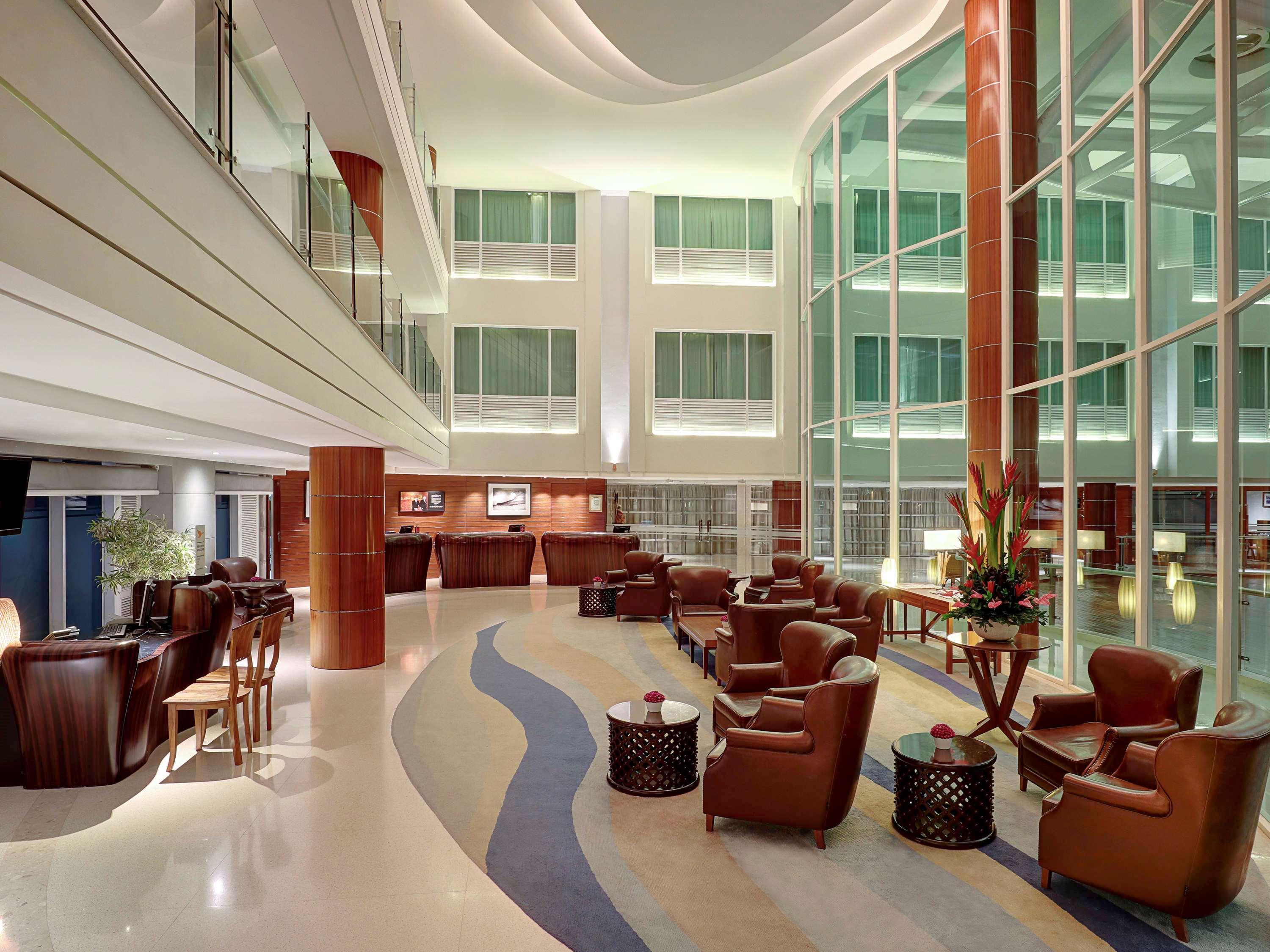 The Kuta Beach Heritage Hotel - Managed By Accor Exterior foto Lobby