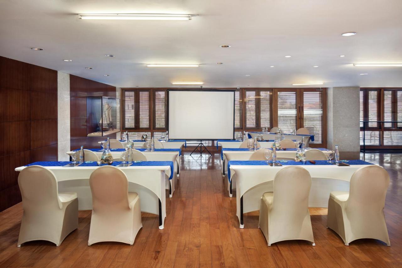 The Kuta Beach Heritage Hotel - Managed By Accor Exterior foto Meeting room